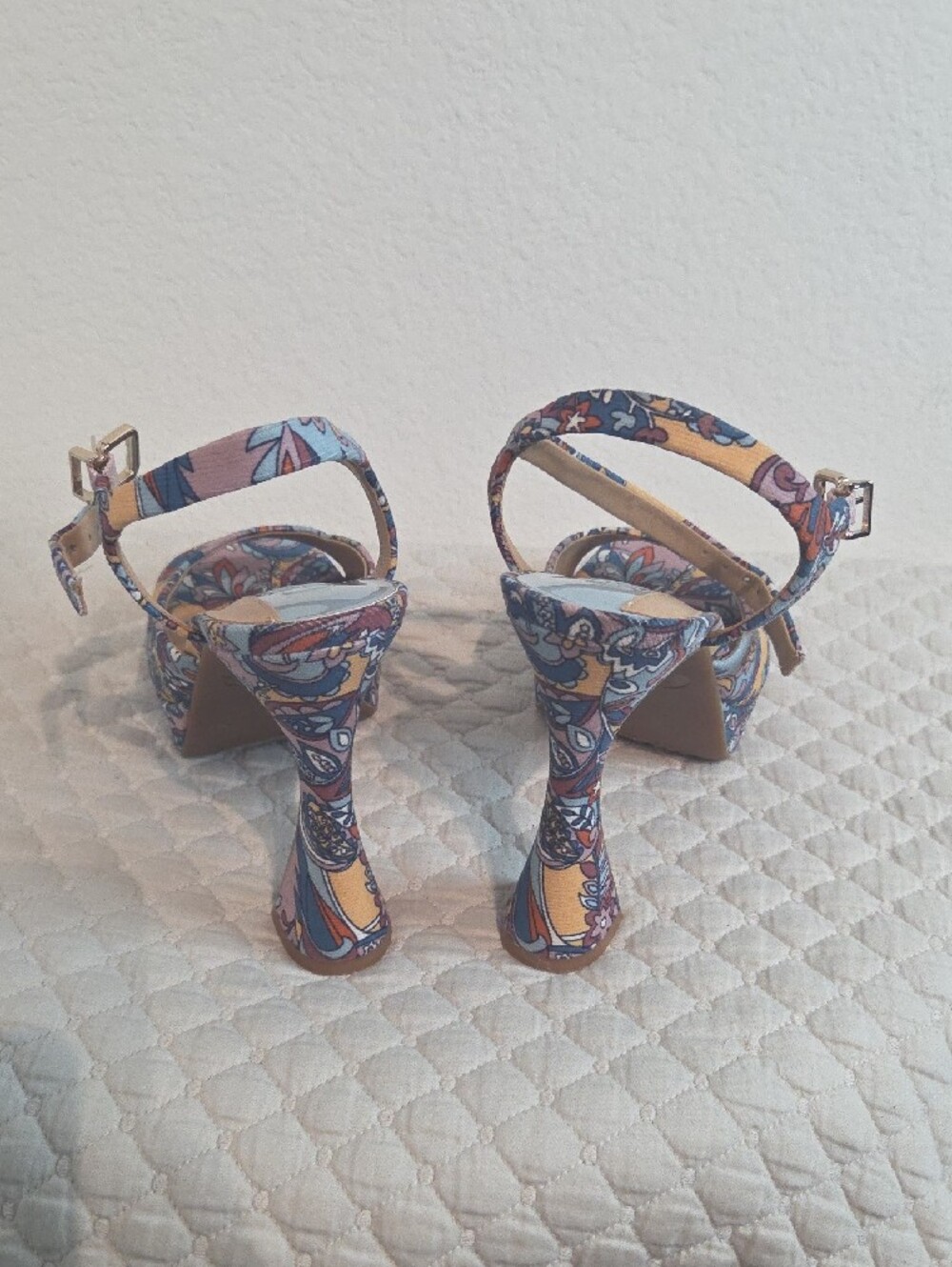 Gianni Bini Multicolor Floral Platform Heels - Picture 3 of 5